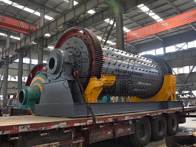 時(shí)產(chǎn)40噸石墨球磨機(jī)